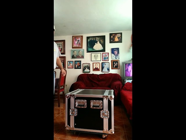 Vídeo relacionado con Inline 19105D - Rack para Montaje Debajo de la Mesa, 4U, Color Negro