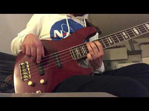 Robert Szewczuga Trio „Victoria” (bass/looper solo version)