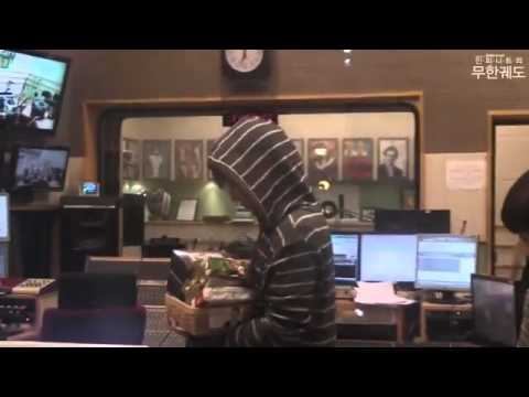 111027 [Fancam] SungKyu DongWoo SungYeol @ Kiss The Radio