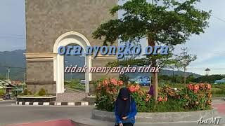 Download lagu Loro ati (Lirik   terjemahan) cover woro widowati mp3