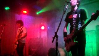 Nadie a Quien Culpar - Sonrisas como sueños