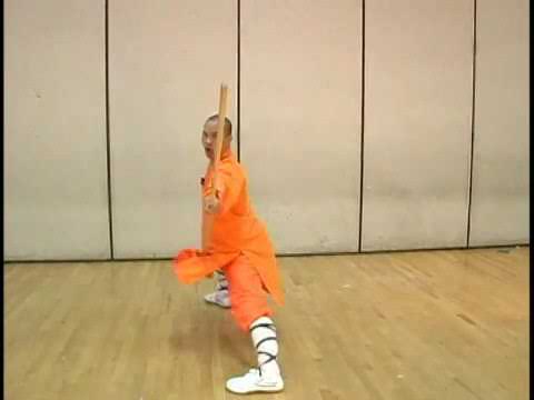 Slamming Bo Staff in Shaolin Kung Fu