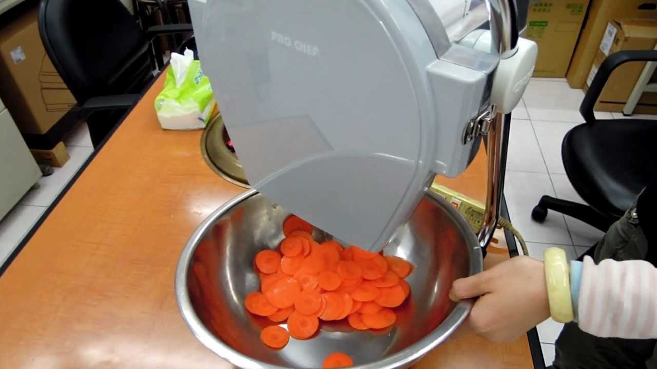 【日本CHUBU中部】SS250切菜機 切紅蘿蔔示範