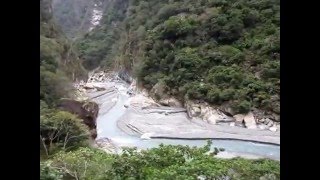 preview picture of video 'Taroko National Park with a scooter!'