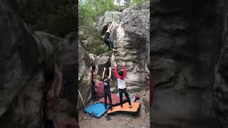 Video thumbnail de Onde de Choc, 7b. Fontainebleau
