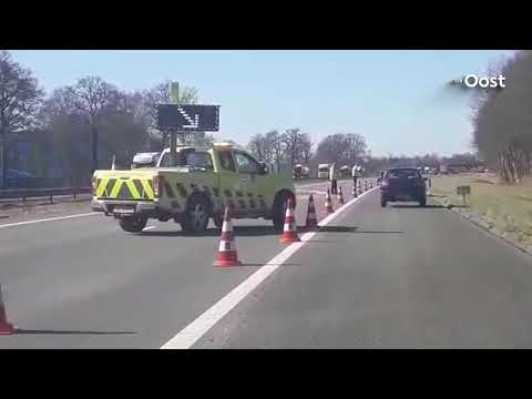 Het staat helemaal vast op de A1 na meerdere ongelukken, bestuurder ernstig gewond (Update)