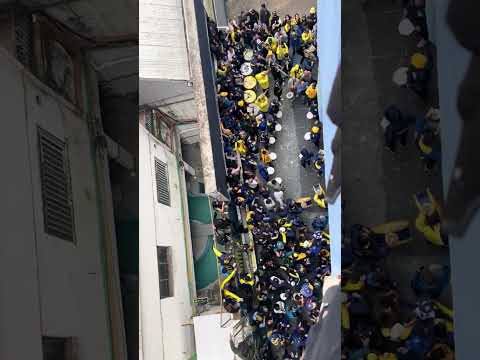 "yo no soy pecho frio yo soy guerrero" Barra: Los Guerreros &bull; Club: Rosario Central