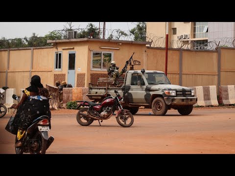 دول غرب أفريقيا تدين الانقلاب الجديد على السلطة في بوركينا فاسو • فرانس 24 FRANCE 24