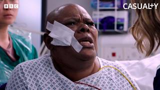 A Faulty Oxygen Monitor Puts A Patient In Danger | Casualty