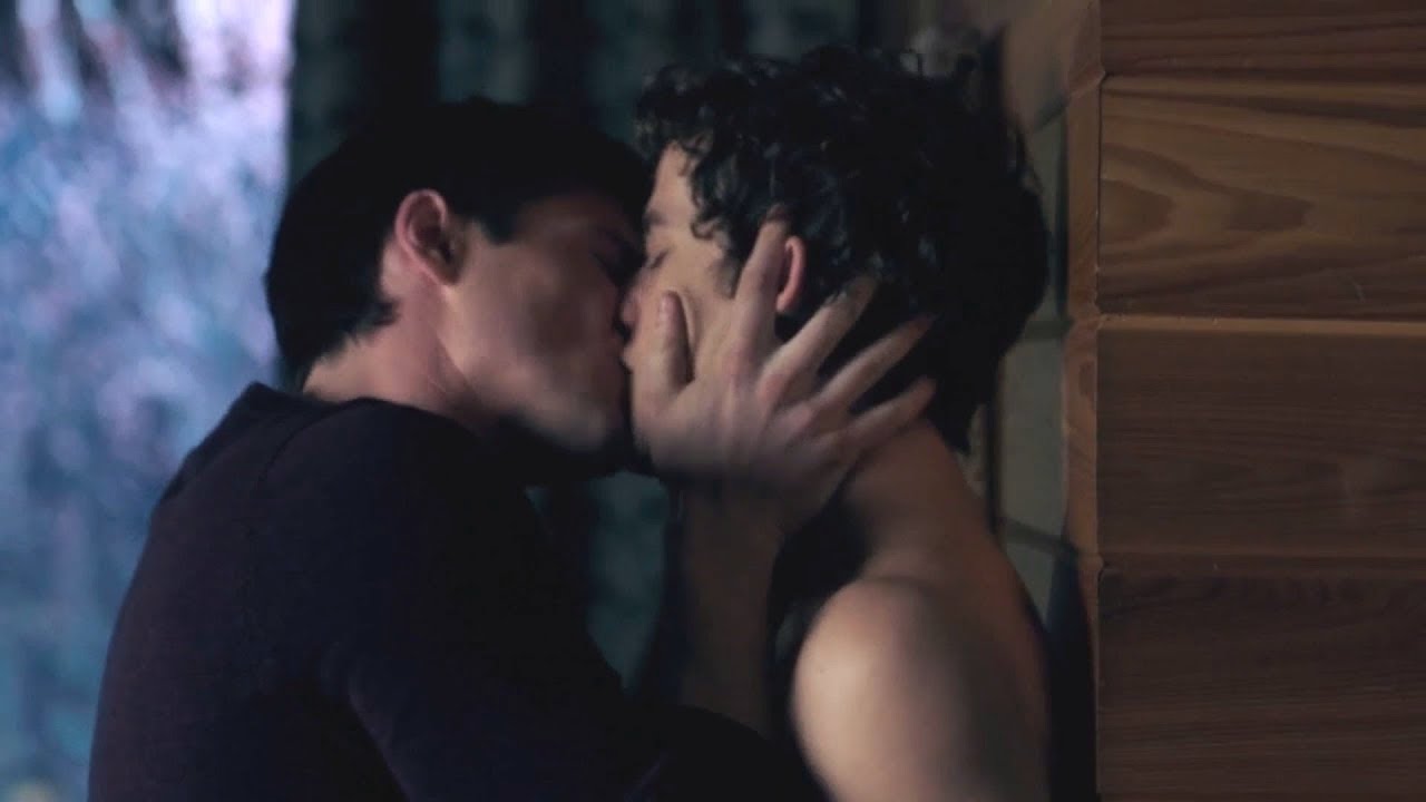 SCARICARE PRETTY LITTLE LIARS