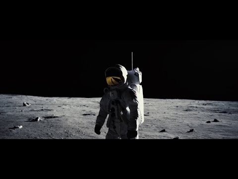 First Man (Featurette 'Cast on Playing Real Heroes')