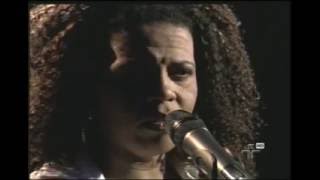 Adriana Moreira - Cordão
