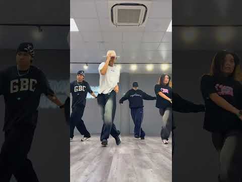 Dancing to the legendary MJ - You rock my world - Filmed on Dji Osmo Mobile 7 with an Iphone