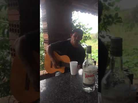 Tonny Paiva cantando boate azul