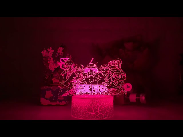 Vídeo relacionado con One Piece Skull Lámpara LED 3D, Luz Nocturna LED con 3 Niveles de Brillo, Alimentación USB-C o Pilas, Lámpara de Mesita de Noche, Decoración Habitación Manga, Regalos Anime (Multi 3D Calavera)
