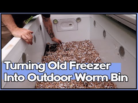 Converting Old Freezer Into Outdoor Worm Bin