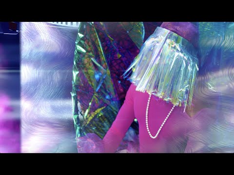 GLUNCEIN - Champagne Girl [OFFICIAL VIDEO]
