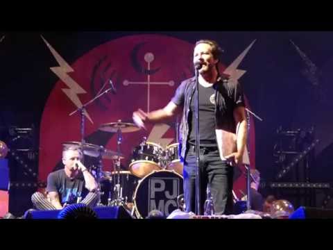 Pearl Jam - Smile - Fenway (August 7, 2016)