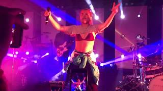 HNLY live on expectations tour - Hayley Kiyoko -