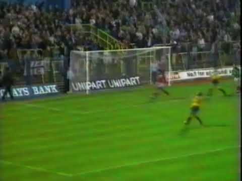 Oxford United 1 Charlton Athletic 2 23rd October 1991 Division Two