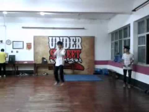 Mama Lê Vinh- Halogen crew. (version troll)