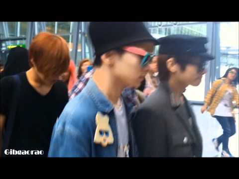 [FANCAM] 110618 SHINee Arrived London @ Heathrow Airport