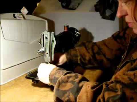 Video Demonstration of a vintage Montgomery Wards Sewing Machine, built in Japan
