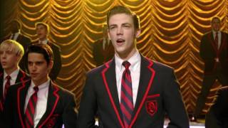 GLEE Full Performance of Live While We&#39;re Young