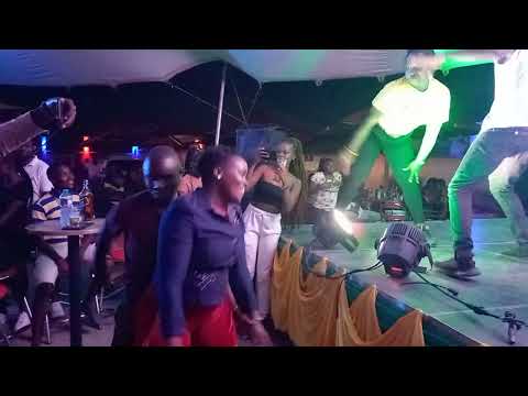 bwata asegete video challenge Mc Miggy at pavillion lounge(kisii amapiano part 1)