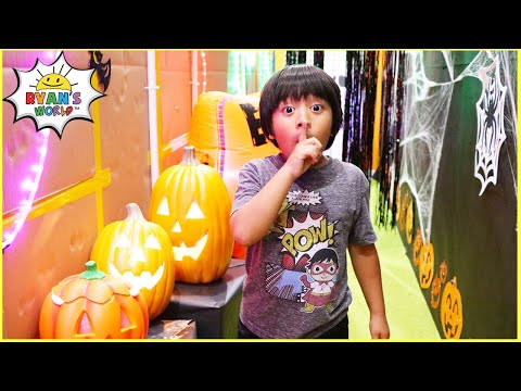 Ryan's Trick or Treat Halloween Box Fort Maze Challenge