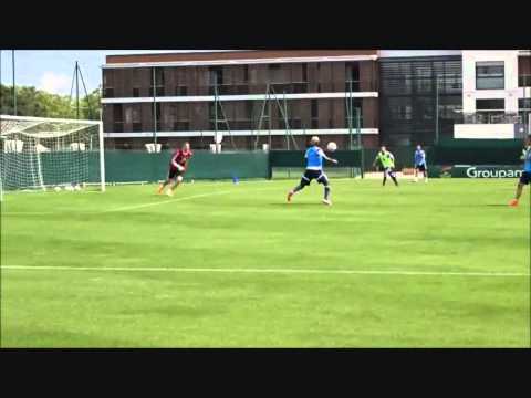 Sublime But De Yattara à L'entrainement