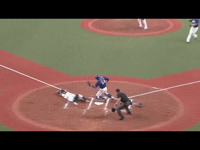 【7回裏】俊足を活かす!! バファローズ・野口智哉 内野ゴロの間に同点のホームイン!!  2022年5月28日 オリックス・バファローズ 対 中日ドラゴンズ