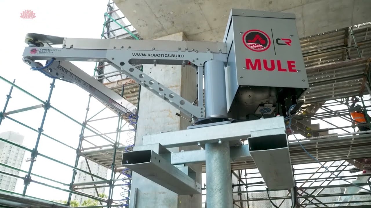 Video thumbnail for Sydney Metro: Robotic technology scoops Sydney Metro safety award