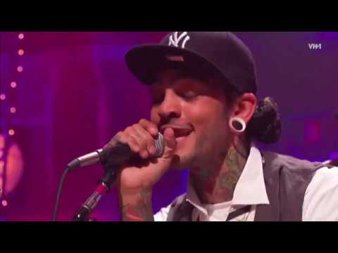 Gym Class Heroes - Clothes Off! (feat. Patrick Stump) (Live) 2012