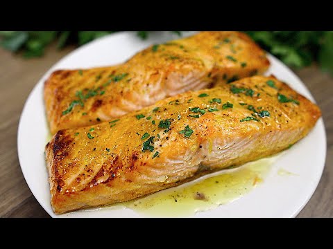 Rezept für gebackenen Lachs mit Zitronenbutter. Einfache Idee für ein Abendessen