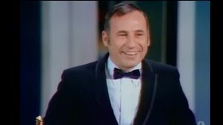 Download lagu Mel Brooks Wins Original Screenplay: 1969 Oscars mp3