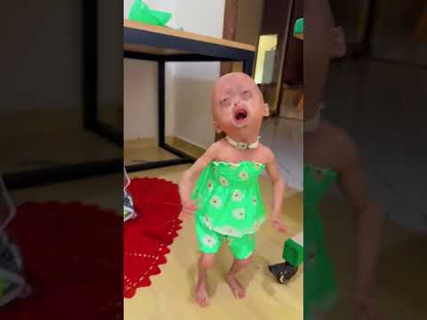 Elis não gostou do look