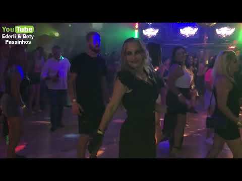 Festa TopHits Blumenau/SC 04/02/2023 #flashback #balada #festa #passinhos #dancanos80  #nightclub