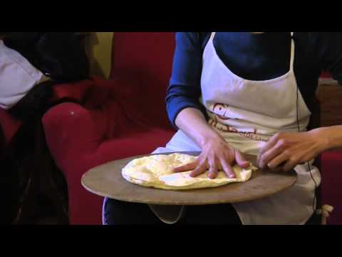 Making Pane Carasau