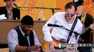 Going Down -- Pino Daniele, Joe Bonamassa, Robert Randolph & The Family Band Live