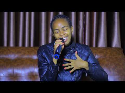 Murava agarutse aramya Imana mu ndirimbo😍|worship moment with Annette