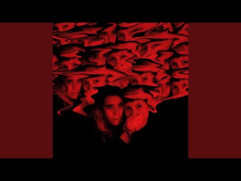 Hän käveli seinien läpi