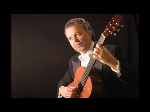 Manuel Barrueco: studio concert playing Bach and Rodrigo