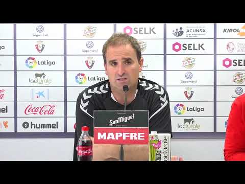 Rueda de prensa de Jagoba Arrasate previa al partido ante el Granada C. F.