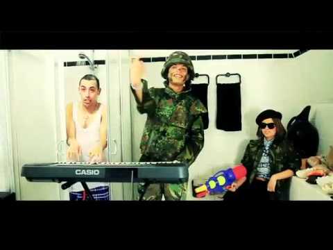 OFFICIAL VIDEO CLIP -- Mr. Polska ft. Ronnie Flex - Soldaatje