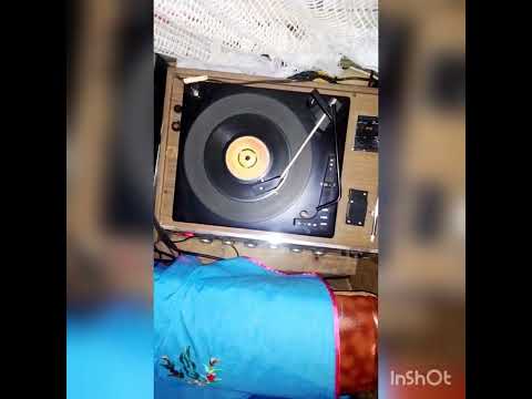 Omwanchi nare Koega ochiire form 4.By James Ombui of Mambo bado band.Ratego 027 side A