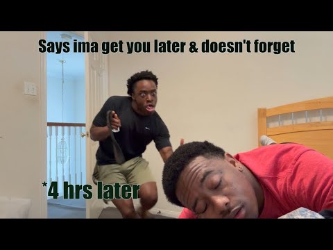 Diferentes tipos de padres cuando su hijo corre cuando intentan golpearlo.