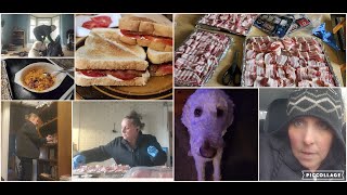 DITL: Make'n Bacon! Chit Chat, Tidying and Shuffling Things Around.
