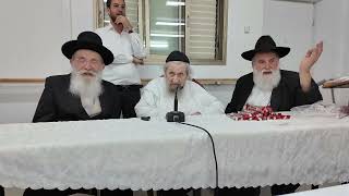 ראיתם פעם את גדול הדור מחלק מיני מתיקה? צפו בסרטון שימיס אתכם, מנהיג הדור הרב לנדו עם ילדי ת"ת קרלין