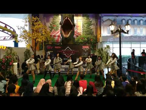 190113 MILKY WICKY Dance Cover Weki Meki (위키미키) - Lucky + La La La + Crush @Transmart Buah Batu